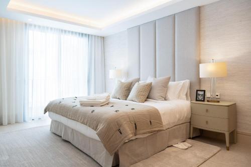 Central 2-Bedroom Apartment in Puerto Banús, Marbella