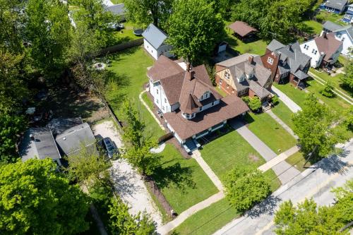 an overhead view of a house with a yard at Welcome To Wine Country - Relaxed Luxury in Geneva