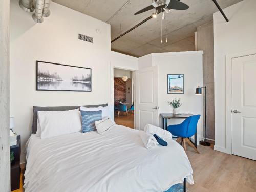 Gallery image of Northside District Loft - Panoramic Valley Views in Akron