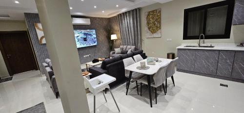 الشقق الفاخرة Modern Apartments of 3 Bedrooms 5 minutes to Haram