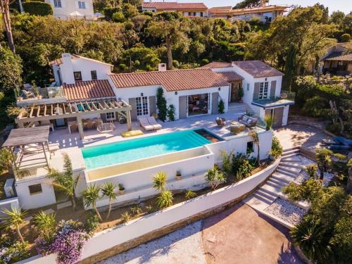Superbe villa à Sainte-Maxime, piscine et vue mer - Villa Dina
