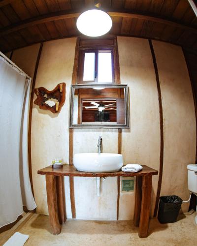 Koupelna v ubytování Coconut by ÓOL Hotels