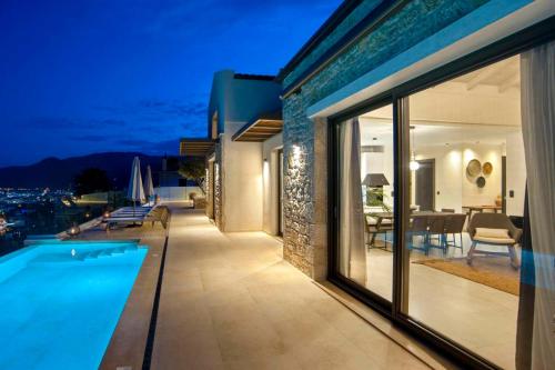 Πισίνα στο ή κοντά στο Smirties Villas
