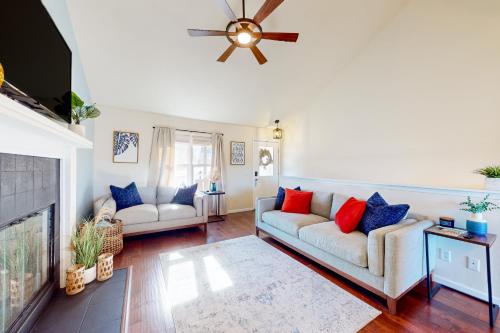 Χώρος καθιστικού στο Lake Haven Condo
