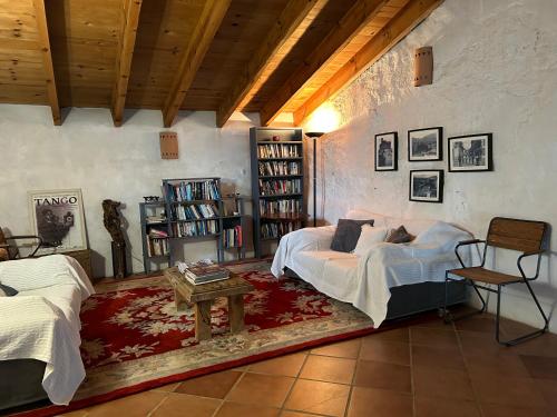 A bed or beds in a room at Cortijo Vacas Gordas Villas