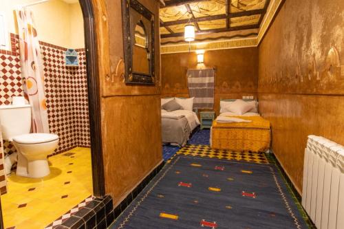 Camera piccola con servizi igienici e letto. di Kasbah Assafar a El Kelaa des Mgouna