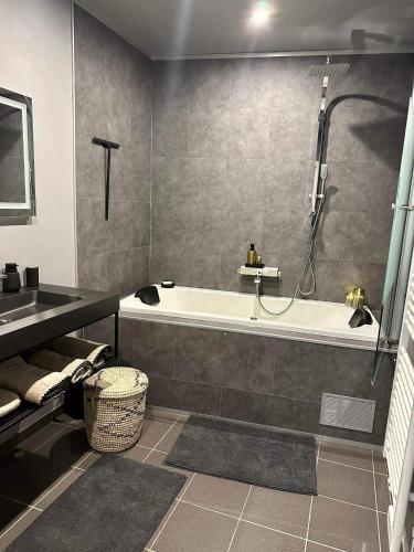Koupelna v ubytování L'Entre 2 - Suite Wellness