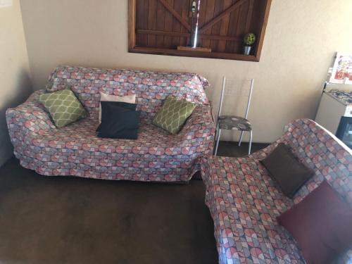 Ruang duduk di Maison Carina