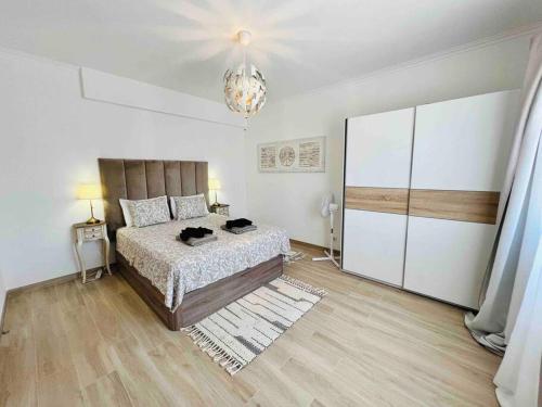 Charming 5 bed Private Villa - Quarteira