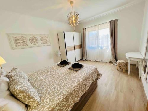 Charming 5 bed Private Villa - Quarteira