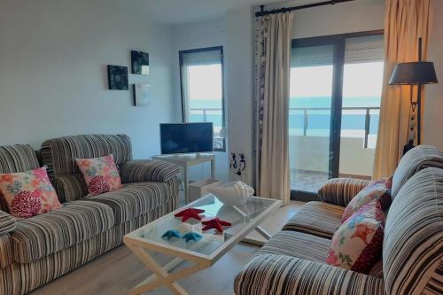 Paseo del Rey - Fuengirola 2 Bedrooms Oceanfront Apartment