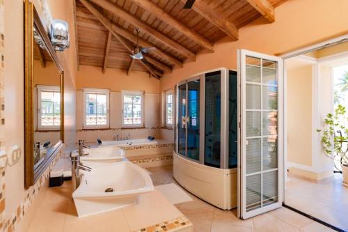 Φωτογραφία από το άλμπουμ του Exclusive Villa at Hideaway Beach σε Cabarete