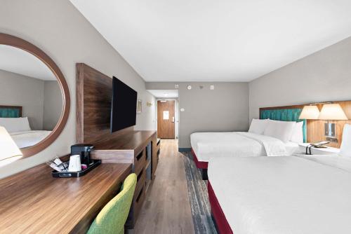 Hampton Inn Los Angeles Airport Image