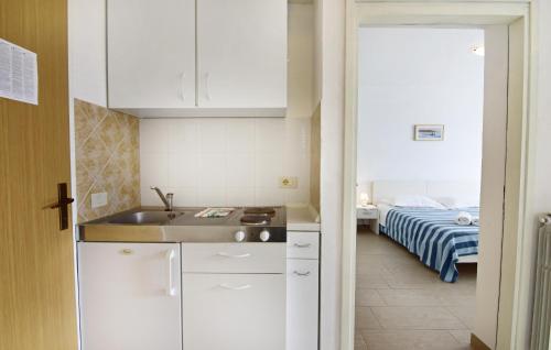 Family-friendly apartments with swimming pool Valica, Umag - 21926