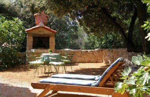 Apartments with parking space Barbat, Rab - 22087