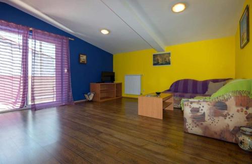 Apartments by the sea Barbat, Rab - 22093