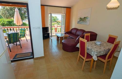 Apartments with parking space Barbat, Rab - 22098