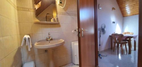 Ένα μπάνιο στο Apartment in Keszthely - Balaton 18987