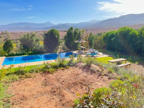 Swimming pool sa o malapit sa Dar Louka