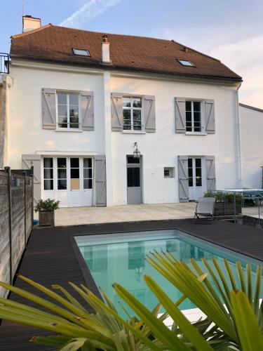 Photo de la galerie de l'établissement Ancien Presbytère, à Ozoir-la-Ferrière