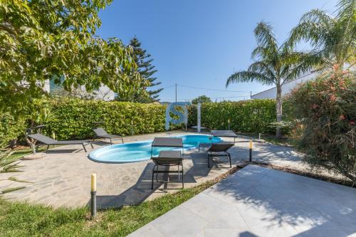 Villa 9 posti letto con piscina privata