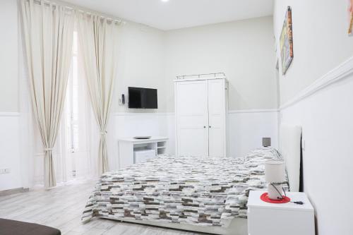 Μια τηλεόραση ή/και κέντρο ψυχαγωγίας στο Concept b&b naples