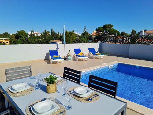 CASA LIMÃO - Private Pool & Garden - Beach & Center 650m