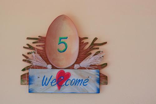 Gallery image of Rooster Guesthouse Rooms in Kypri