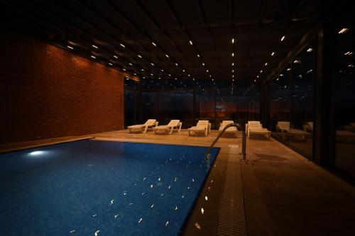Piscina di Green Roof Boutique Hotel & SPA Istanbul Airport o nelle vicinanze