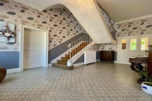 Photo de la galerie de l'établissement Gîte des 40 écus - Maison de maître 10 personnes, à Grandpré