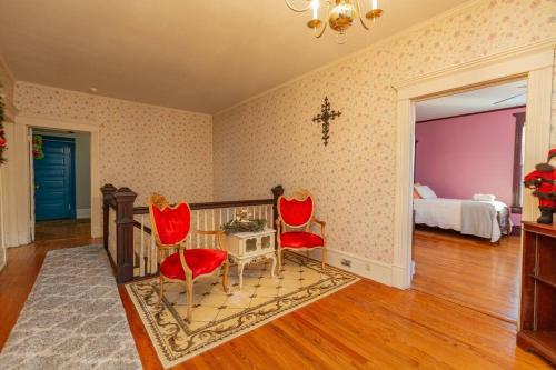 Ένα ή περισσότερα κρεβάτια σε δωμάτιο στο The Bagley House: built in 1911