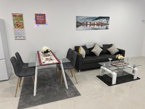 Afbeelding uit fotogalerij van Elegant Spacious Studio Retreat Close to Funchal in Funchal