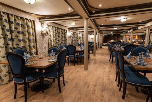 Εστιατόριο ή άλλο μέρος για φαγητό στο Nile Cruise City and Sea Adonis - Every Thursday from Luxor for 04 or 07 Nights - Every Monday from Aswan for 03 Nights