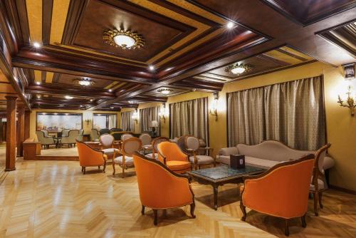 Χώρος καθιστικού στο Nile Cruise City and Sea Adonis - Every Thursday from Luxor for 04 or 07 Nights - Every Monday from Aswan for 03 Nights