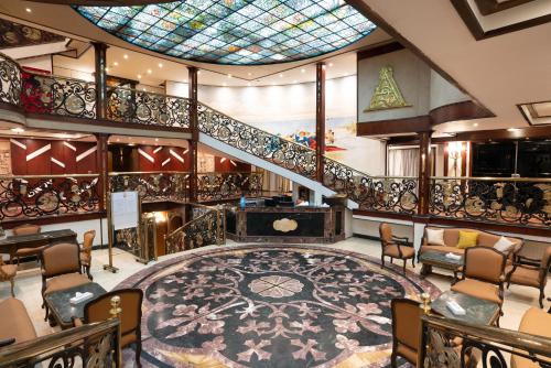 Χώρος καθιστικού στο Nile Cruise City and Sea Adonis - Every Thursday from Luxor for 04 or 07 Nights - Every Monday from Aswan for 03 Nights