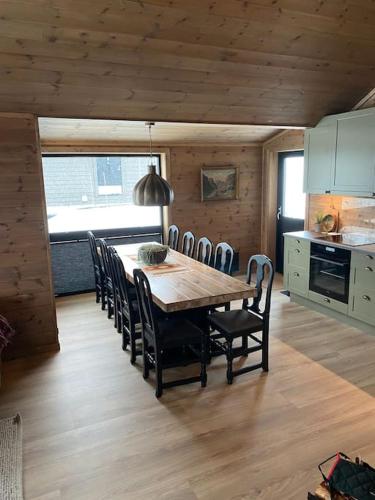 Dapur atau dapur kecil di New cabin with sauna near the slopes in Sirdal