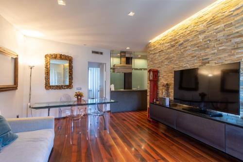 Porta Venezia- design apartment, 2-bedrooms, Netflix, wifi