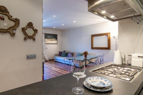 Porta Venezia- design apartment, 2-bedrooms, Netflix, wifi
