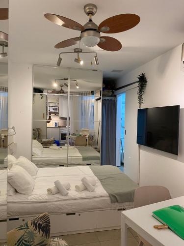 Sombrita del Sol Studio Interior