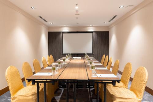 Zona business o sala de conferencias en SCAPES Hotel