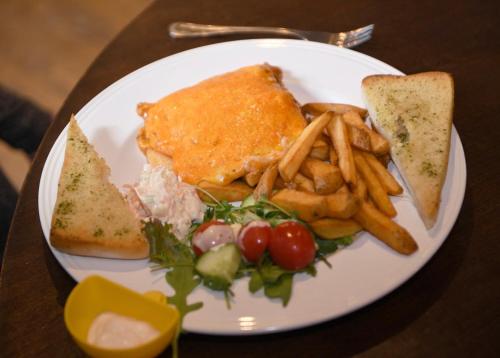 The White Bear Hotel – Photos 4