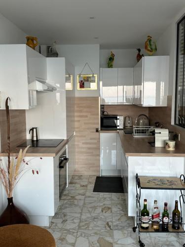 Photo de la galerie de l'établissement Appartement en Rez de jardin sur la mer, à Menton