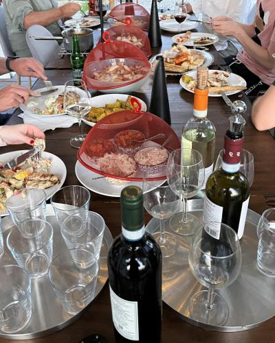 Nápoje v ubytování Cascina GianTino suite Sughero - G A Y - M E N - O N L Y