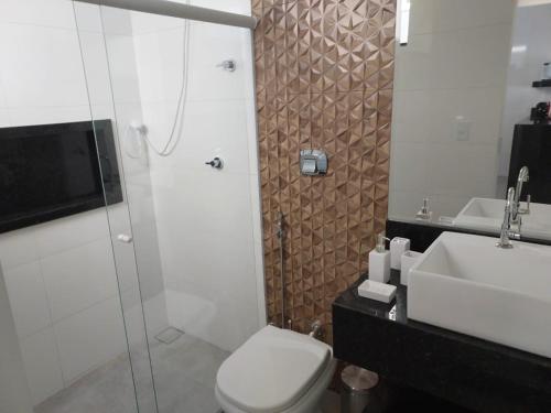 Ένα μπάνιο στο Spalenza Flats
