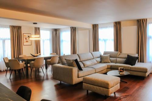 Foto Botanique Suites AirBnB, Antwerp 1