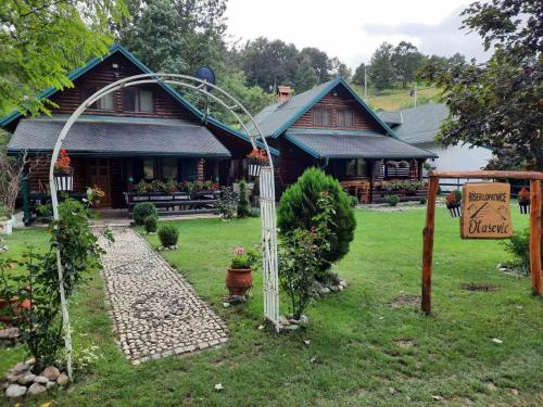 Taman di luar Holiday Homes Biser Lopatnice