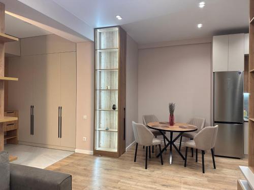 Η κουζίνα ή μικρή κουζίνα στο Apartment in Bishkek