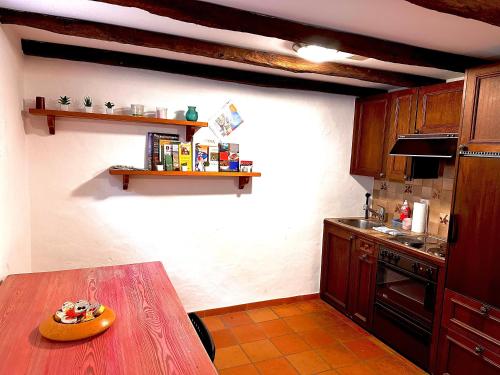 Köök või kööginurk majutusasutuses Creek’s cave studio - The paradise for climbers