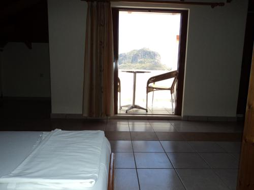Katil atau katil-katil dalam bilik di Paraschou Guesthouse