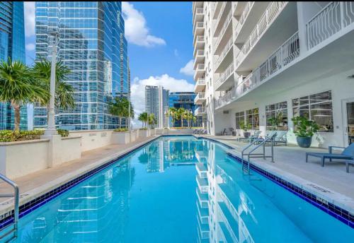 Brickell Luxe - Best Balcony - 32nd Fl - Luxe Waterfront & City Views - Furnished Balcony - Walk-Water-WiFi photo 48